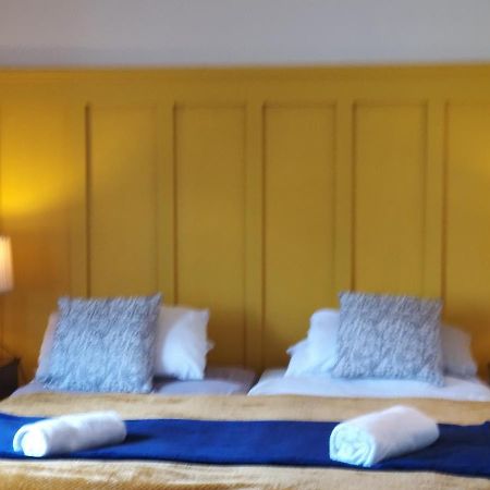 Westhouse Cafe N39 E0A6 Bed and Breakfast Longford Exteriör bild